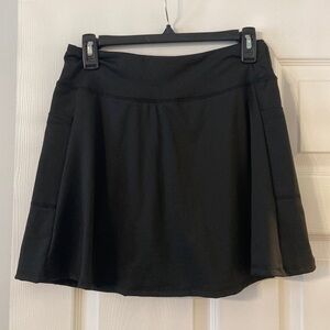Fulbelle Skorts size M brand new color black see all photos and measurements